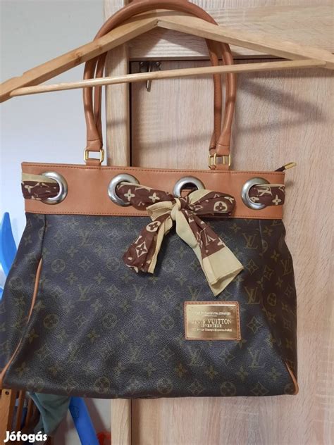 mennyibe kerül egy louis vuitton táska|louis vuitton online shop.